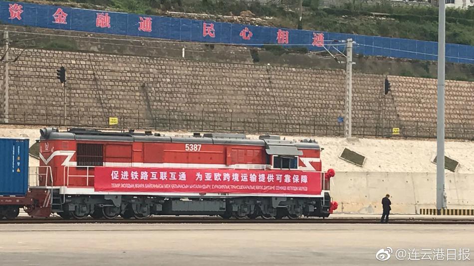 男女被 到爽 流水电影