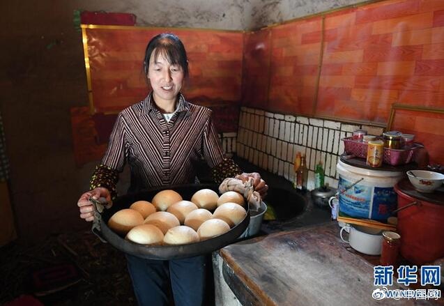 妲己脱了内衣让我
