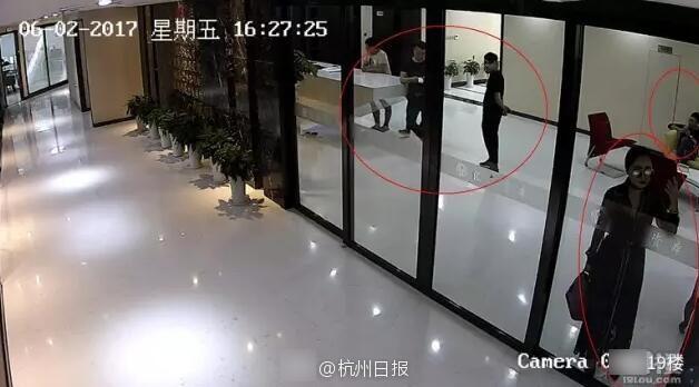 美女裸体无遮挡100%露出奶头