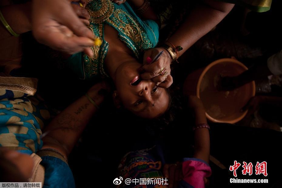 无码秘 人妻一区二区三