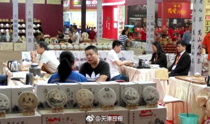 白丝校 脱白丝让我c