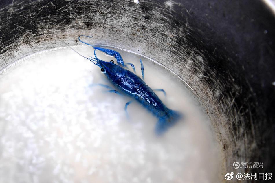 欧美喷水自慰精品