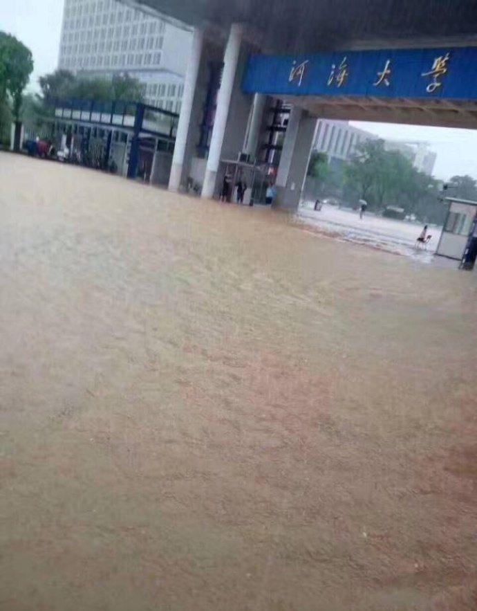 成年人看免费黄色视频