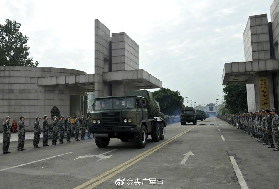 校 被 娇喘出奶