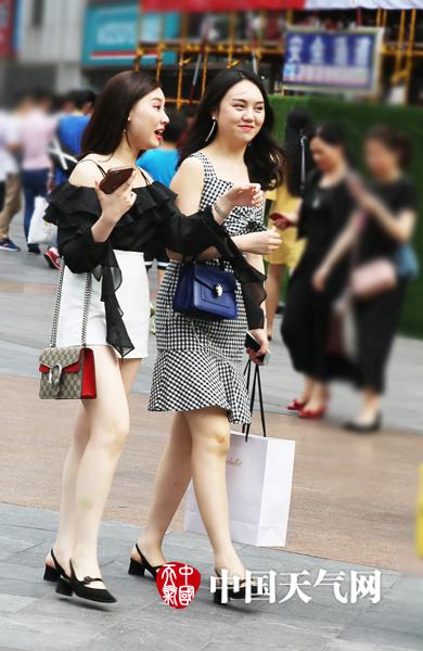 国产男女乱淫视频免费观看