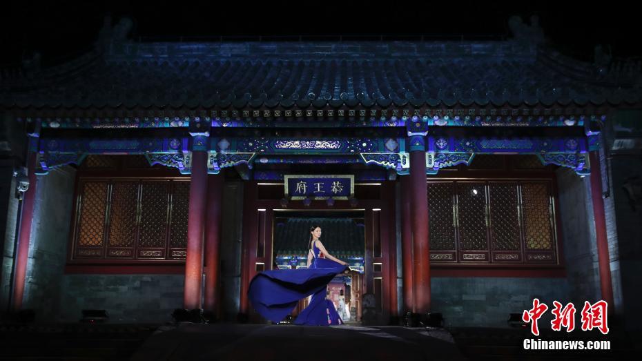 欧美大兵同性猛交