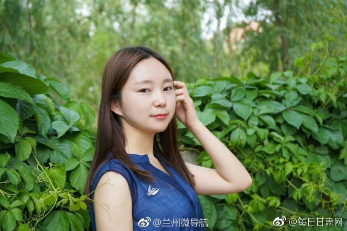 中国浓毛老太BBWW毛绒绒