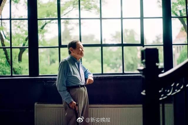 美女秘?免费裸体视频