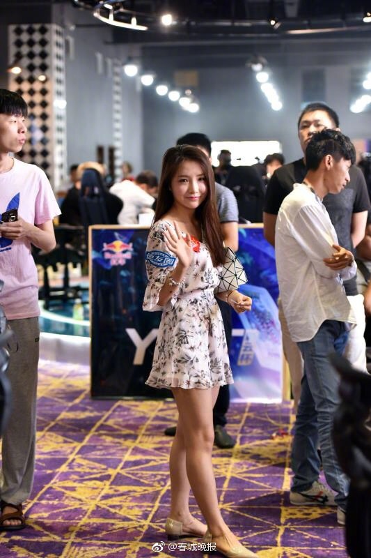 调教婬奴杨幂戴乳环