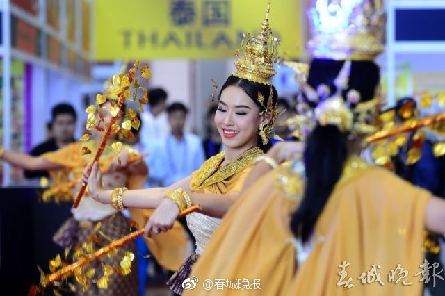 体育生白袜爆 小受睾酮