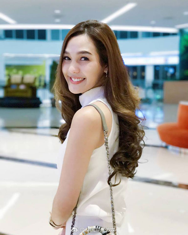 黑人白人美女