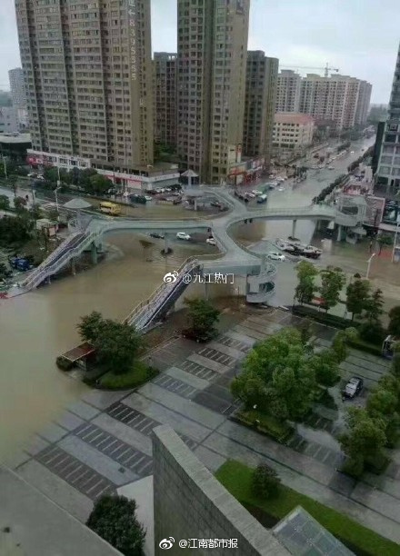 台湾三级伦理片真枪实弹