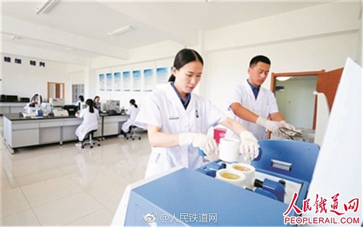 女厕偷拍视频