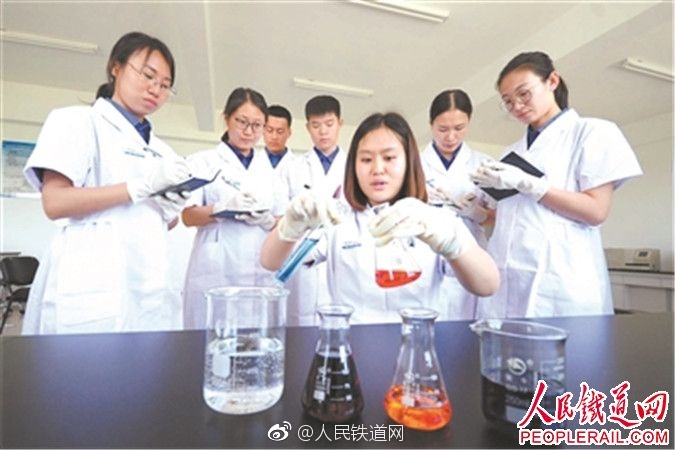 美女裸体在线直播