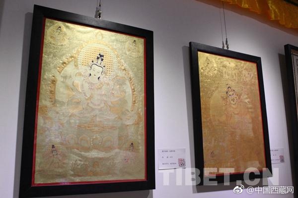 公交车揉小雪胸 啊 嗯