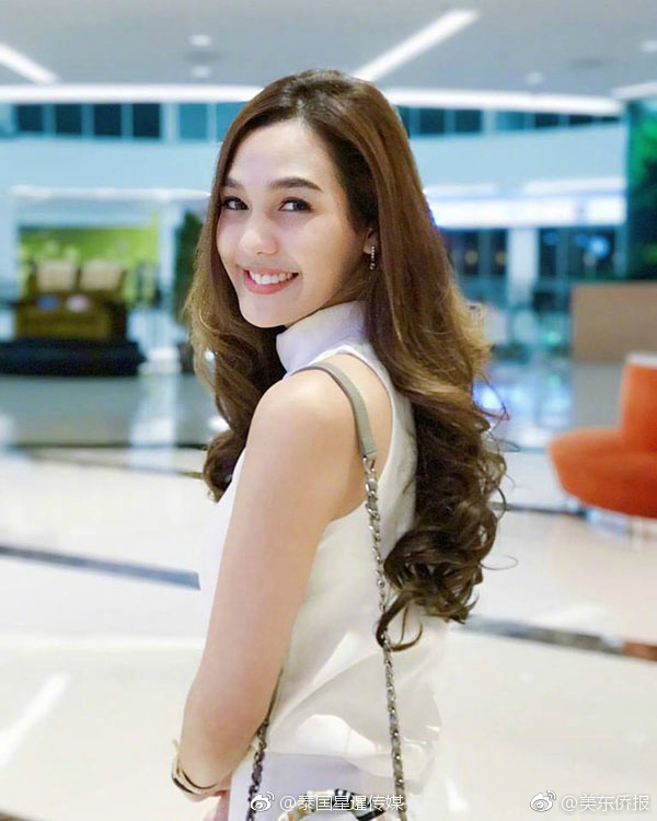 潘金莲三A级做爰片港台霸王花