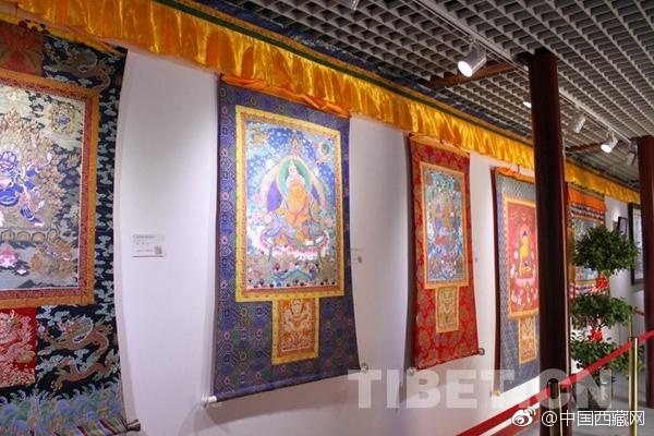 金瓶3之野鸳鸯大尺度观感