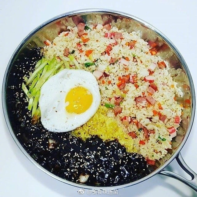 后入式动态图