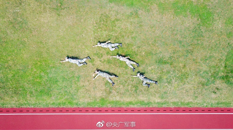 欧美日韩喷水高潮