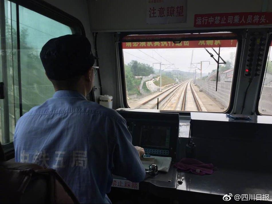 Www.三级片40路.Con