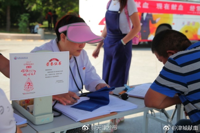 欧美老妇人性爱手机在线