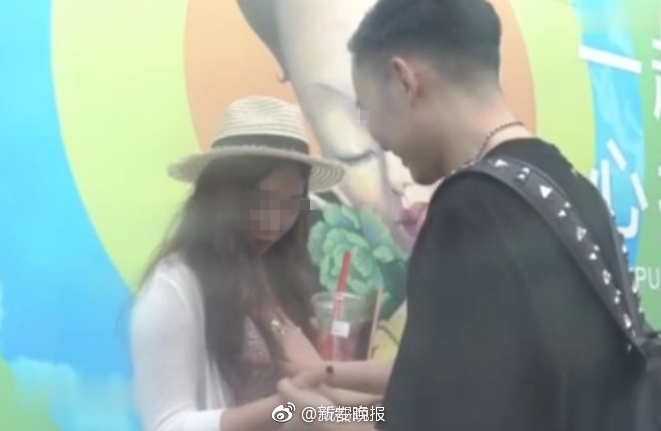 美泉咲