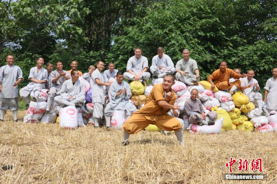 亚洲成人精品
