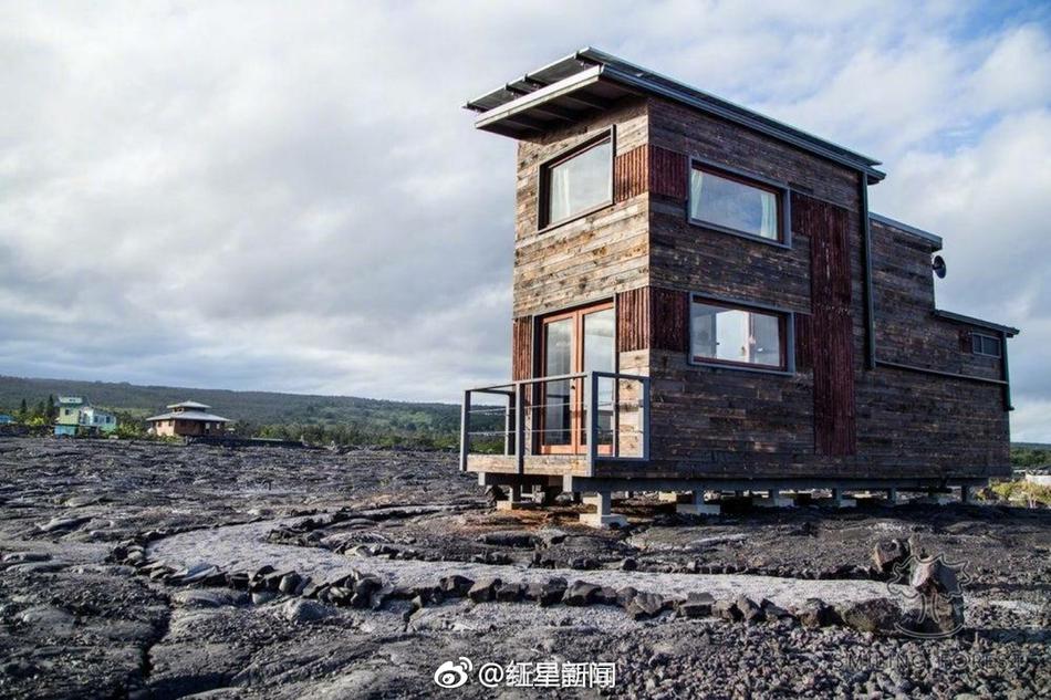 偷偷用丝袜自慰