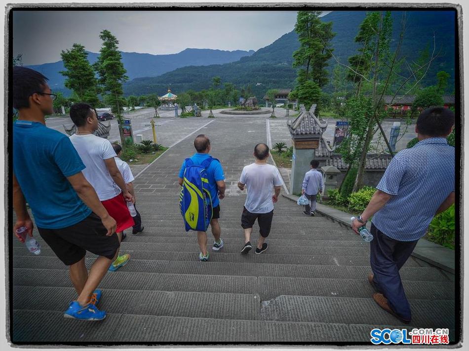 洗奶头裸体三级