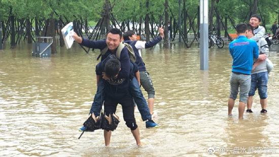 免费国产黄色三级片