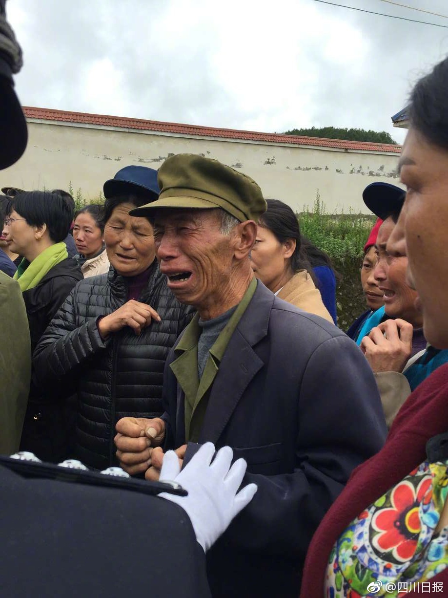 血腥割头外网免费版