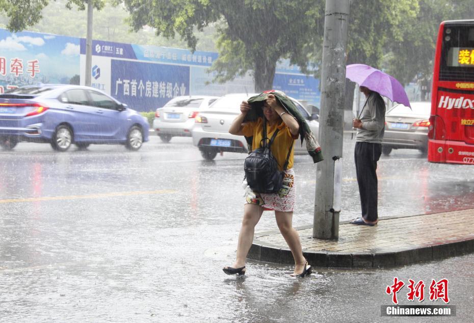 看女人污黄的网站。
