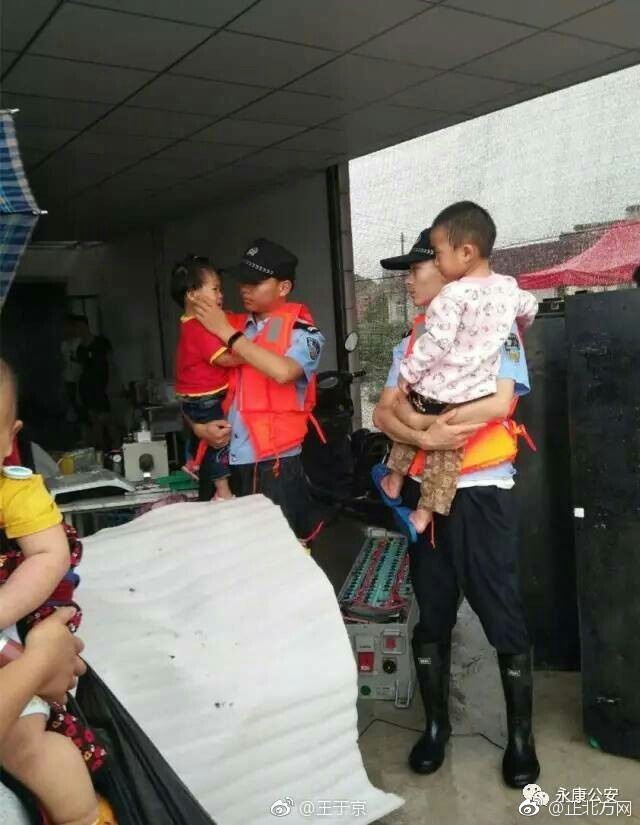 亚洲三级视频