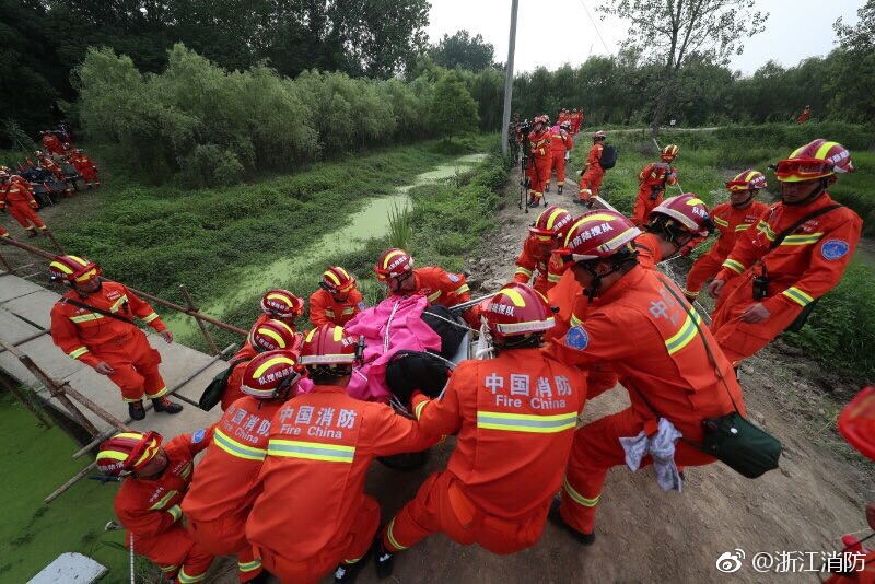 雷电将军疯狂 喷水自慰爽