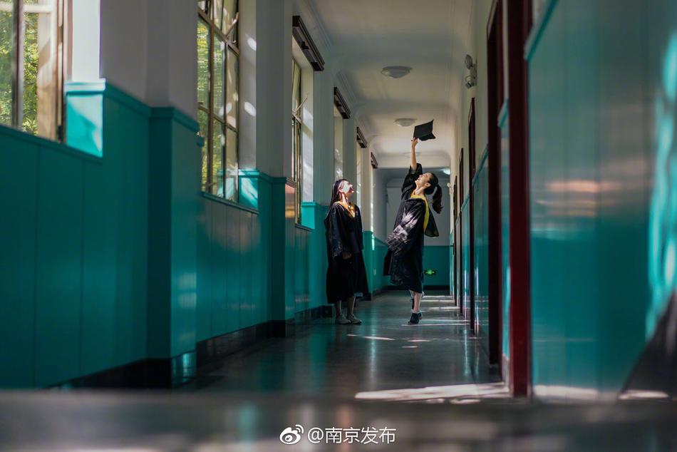 内射美女人妻中文字幕