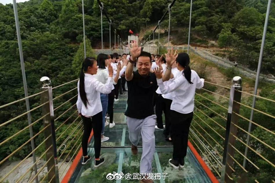 美女被操APP