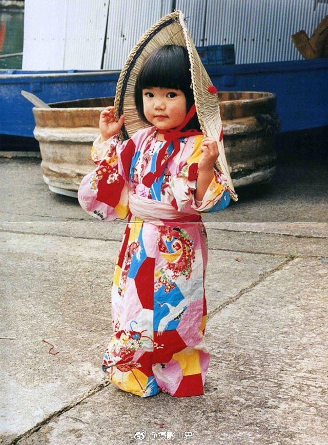 岳丰满肥大的白屁股