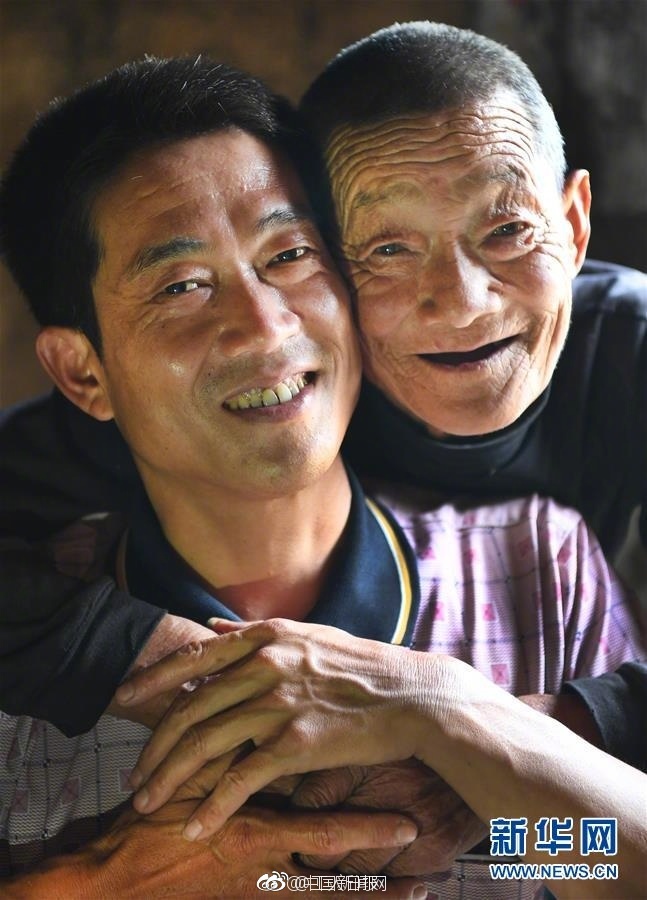 三亚三黄三色AAA毛片