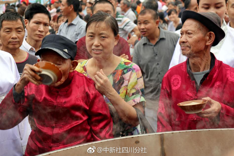 下载真人黄色直播