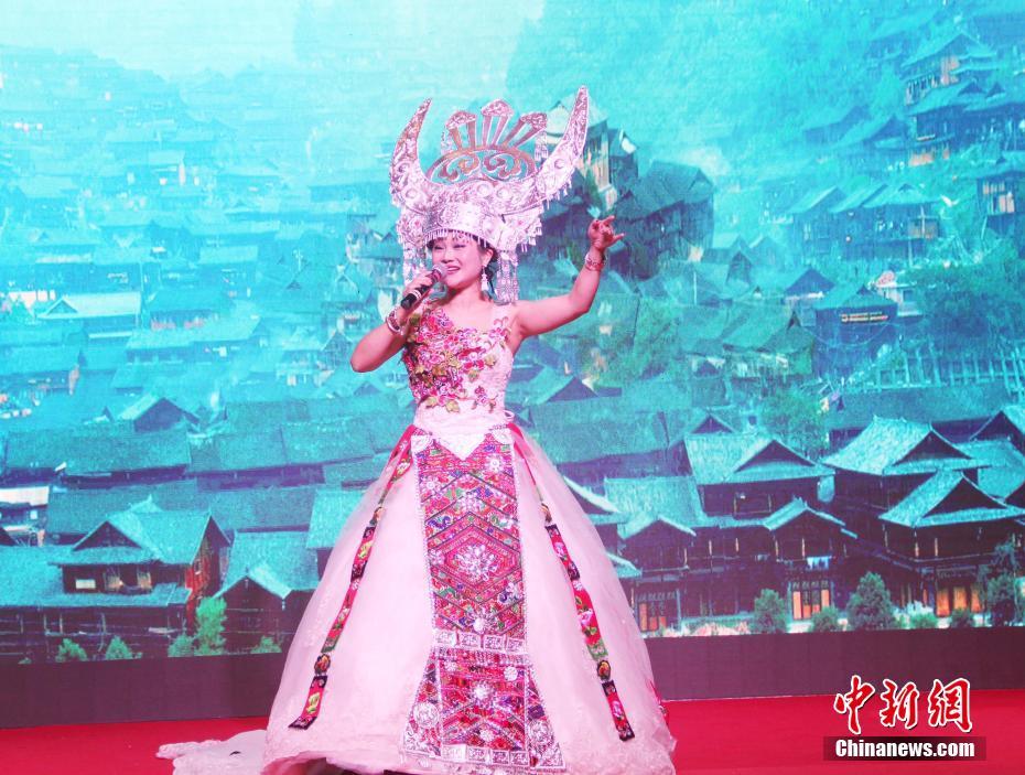 自拍偷拍色女