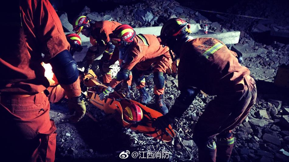 看免费操逼视频