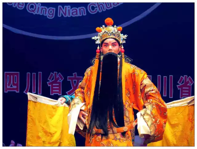 国粹变脸的原理_阿尔勒跑酷公园