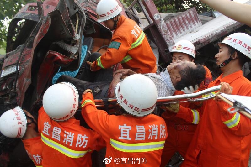 少妇偷情自拍
