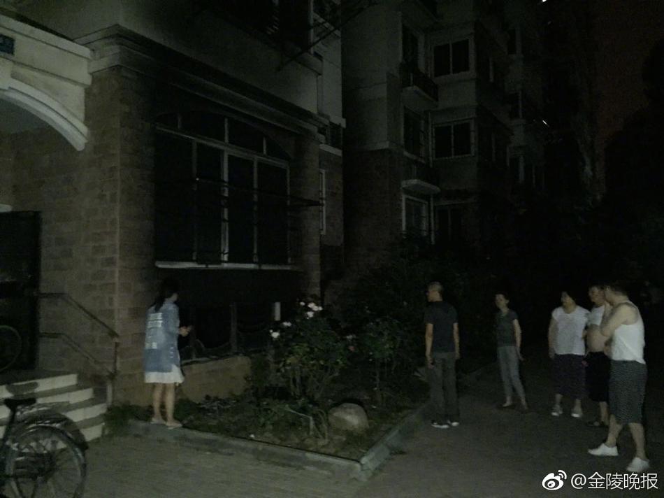 手机能看的操逼