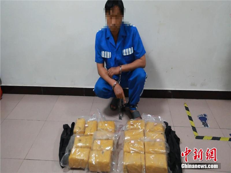 动漫美女裸体
