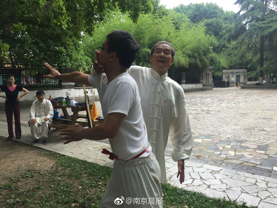 日本老熟妇Xxxx乱俞
