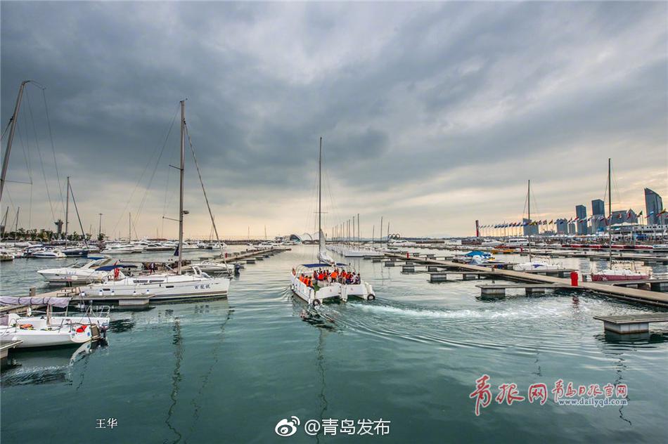 两个女人互摸自慰