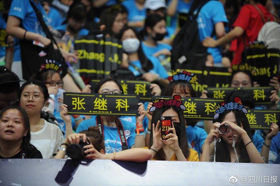 老师露出 强行让男生揉动漫