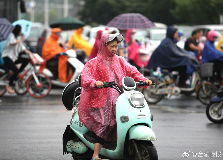 人妻性爱三级