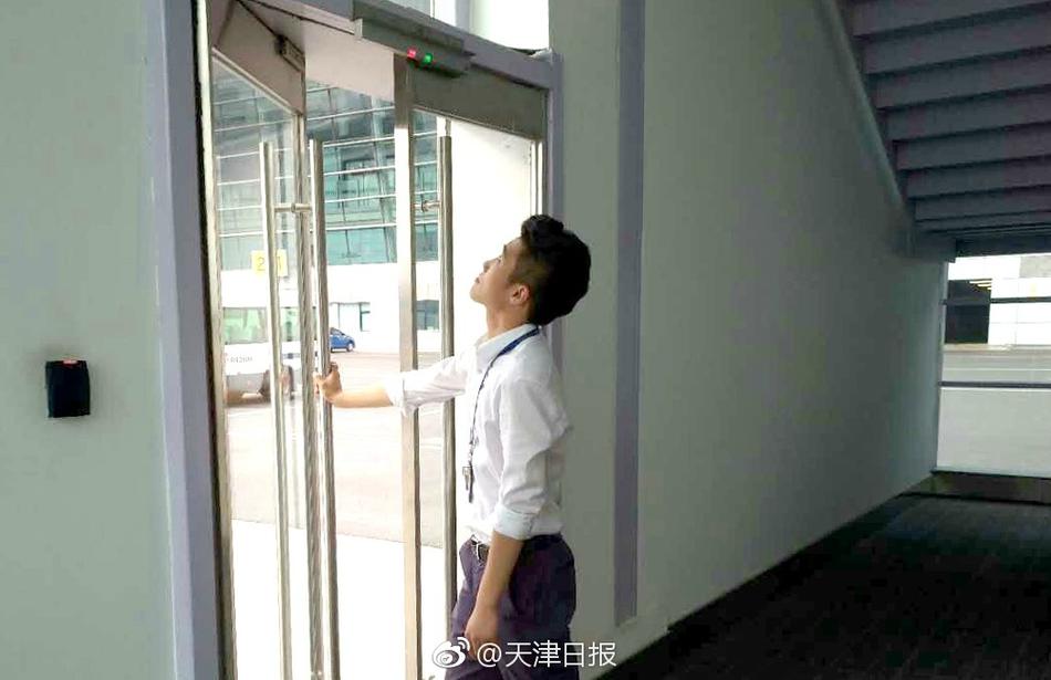 一级美女日逼视频